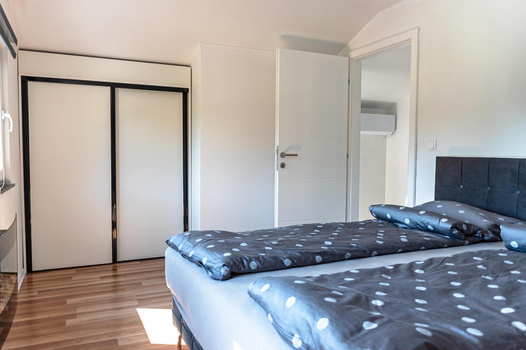 Aria Deluxe Mobile Homes With Terme Catez Tickets Catez ob Savi Exterior photo